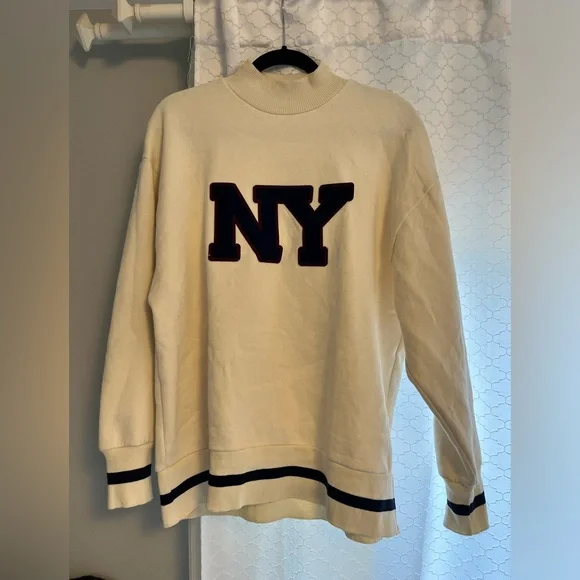 Sweater - NY - Picture 2 of 2